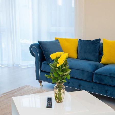 Luxurious Blue&Yellow Apartment in Kaunas Center Extérieur photo