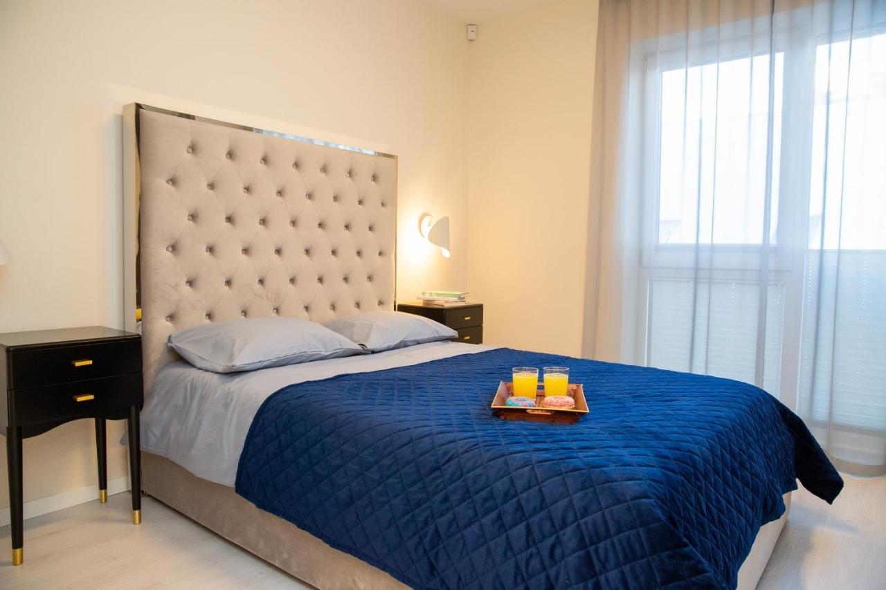 Luxurious Blue&Yellow Apartment in Kaunas Center Extérieur photo