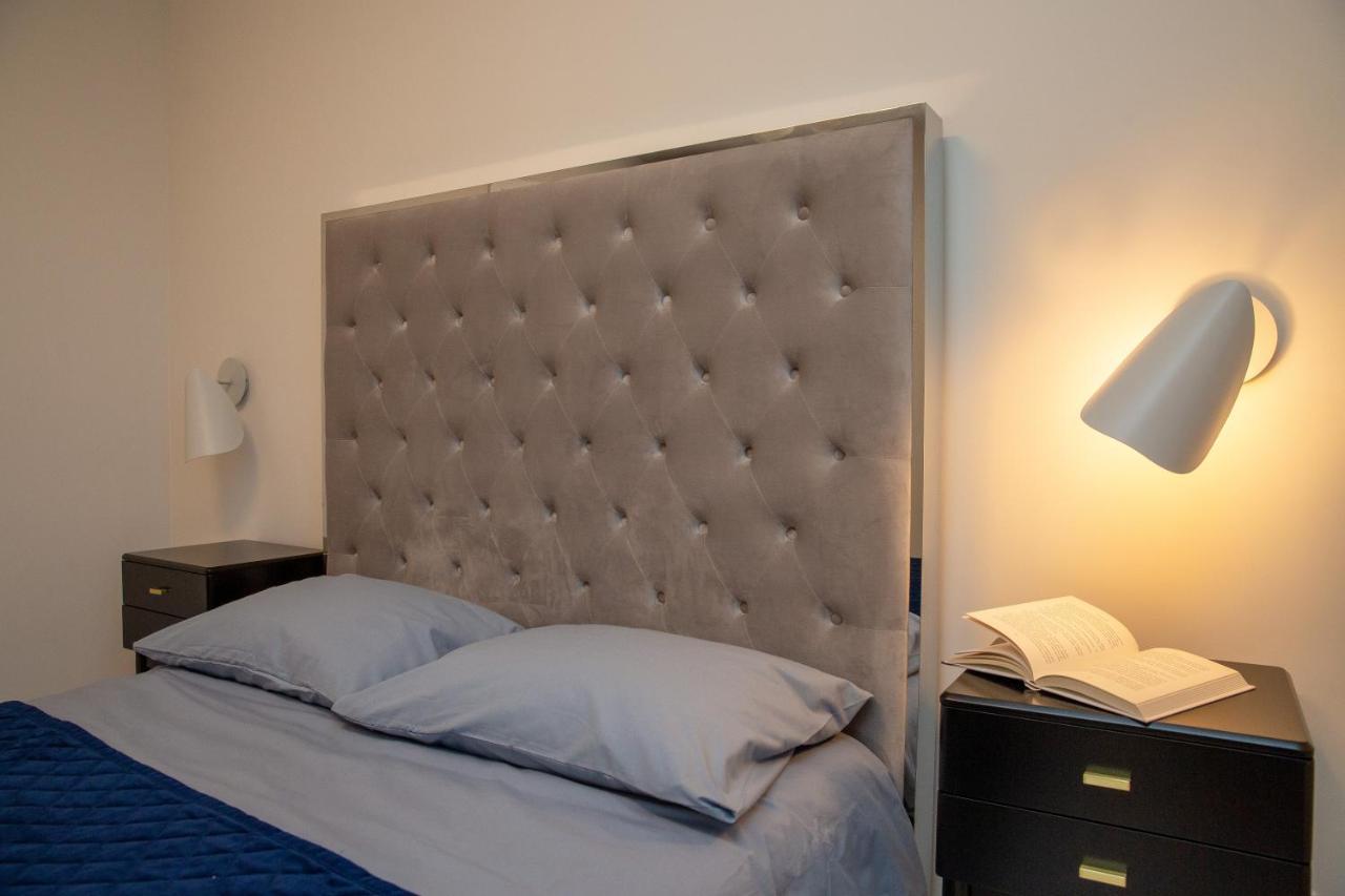 Luxurious Blue&Yellow Apartment in Kaunas Center Extérieur photo